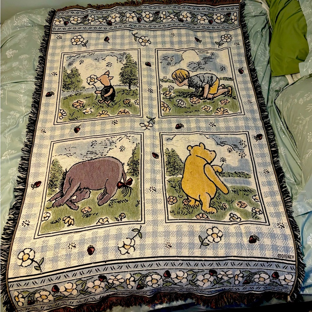 Classic Pooh Vintage Tapestry Blanket